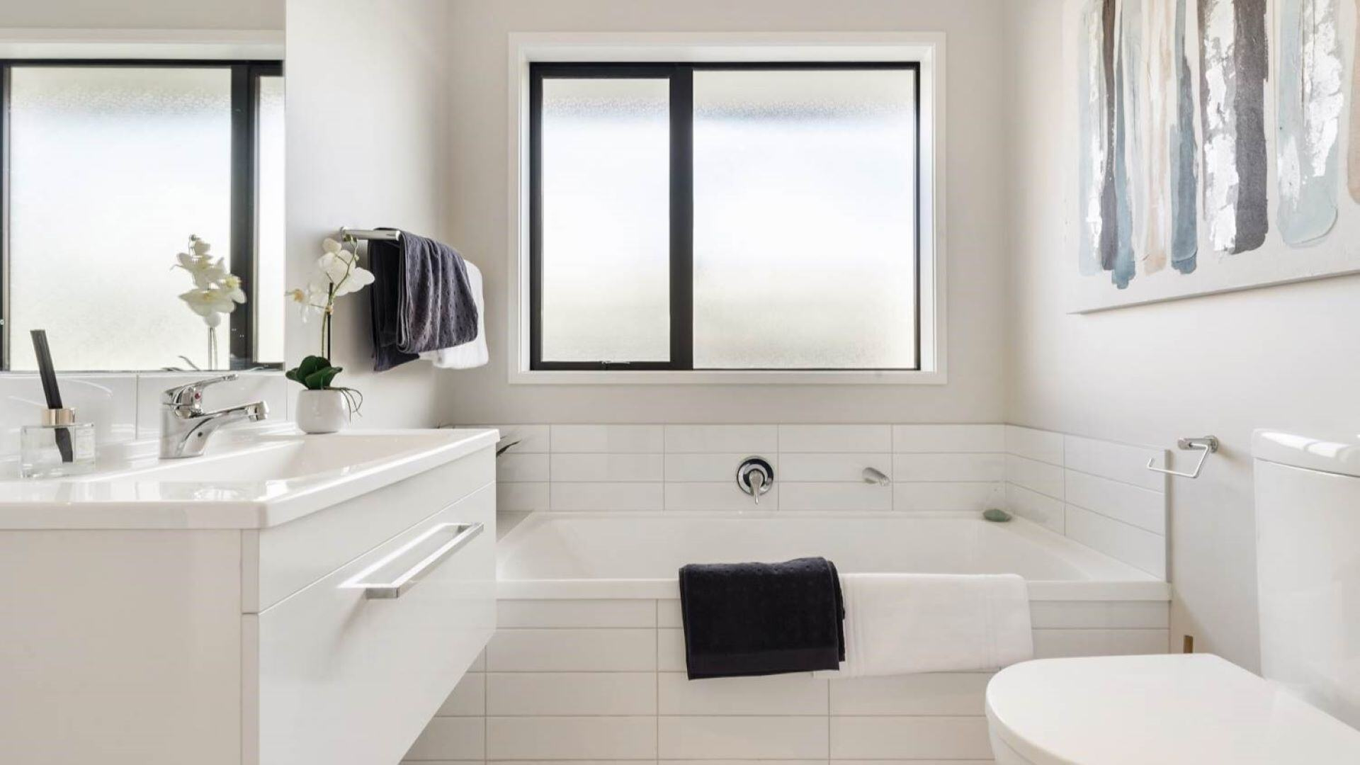 6_Lot 17 21 Helenslee Rd - bathroom