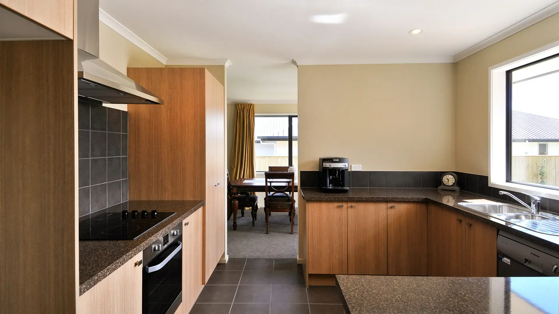 04-STI8423-3-Taranaki-Pl-Richmond-Kitchen