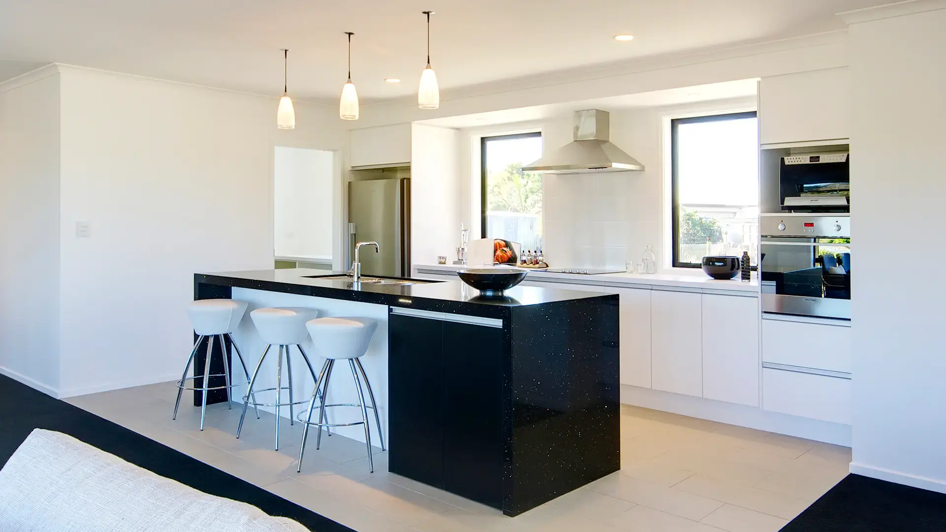 05-Kumeu-Showhome-015-2011-Tapu-Road-RW-Kumeu-Kitchen