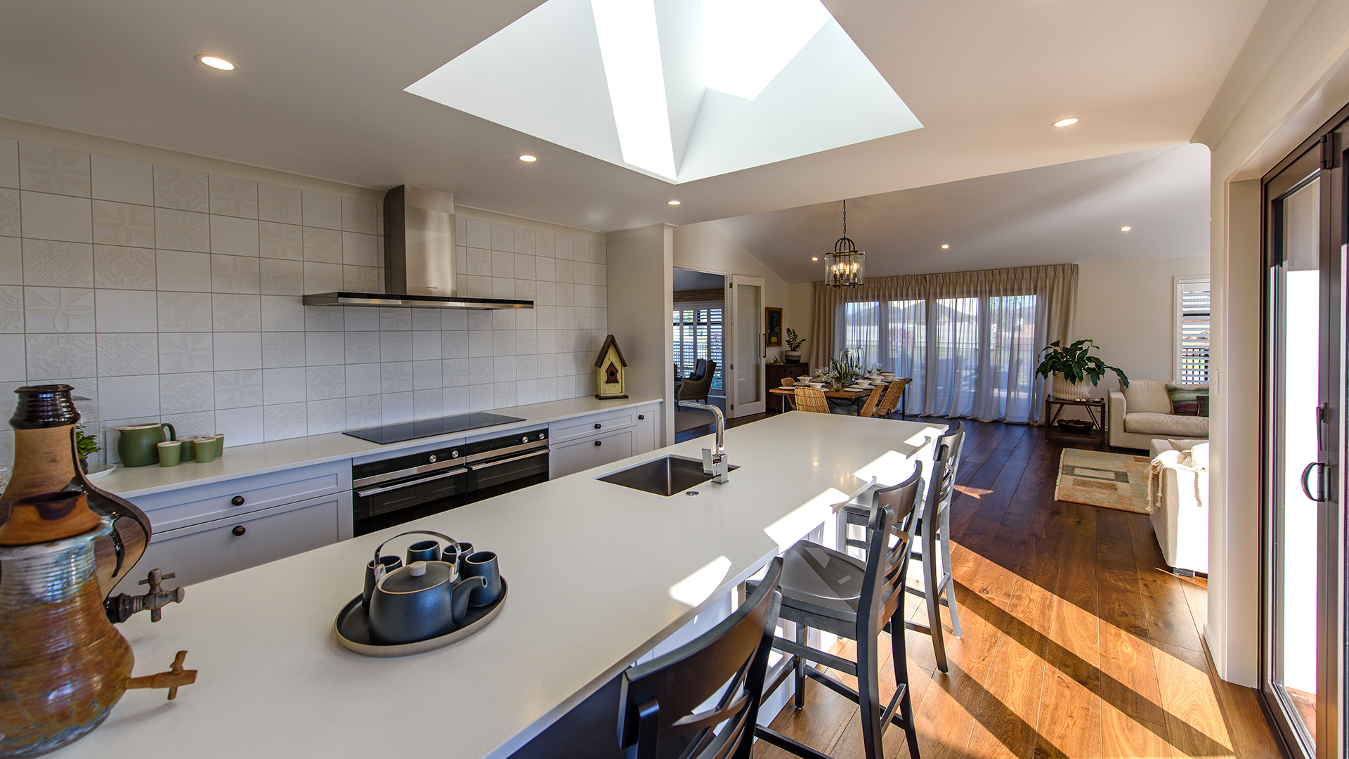 3-1-Tupare-Pl-Taranaki-Kitchen-1